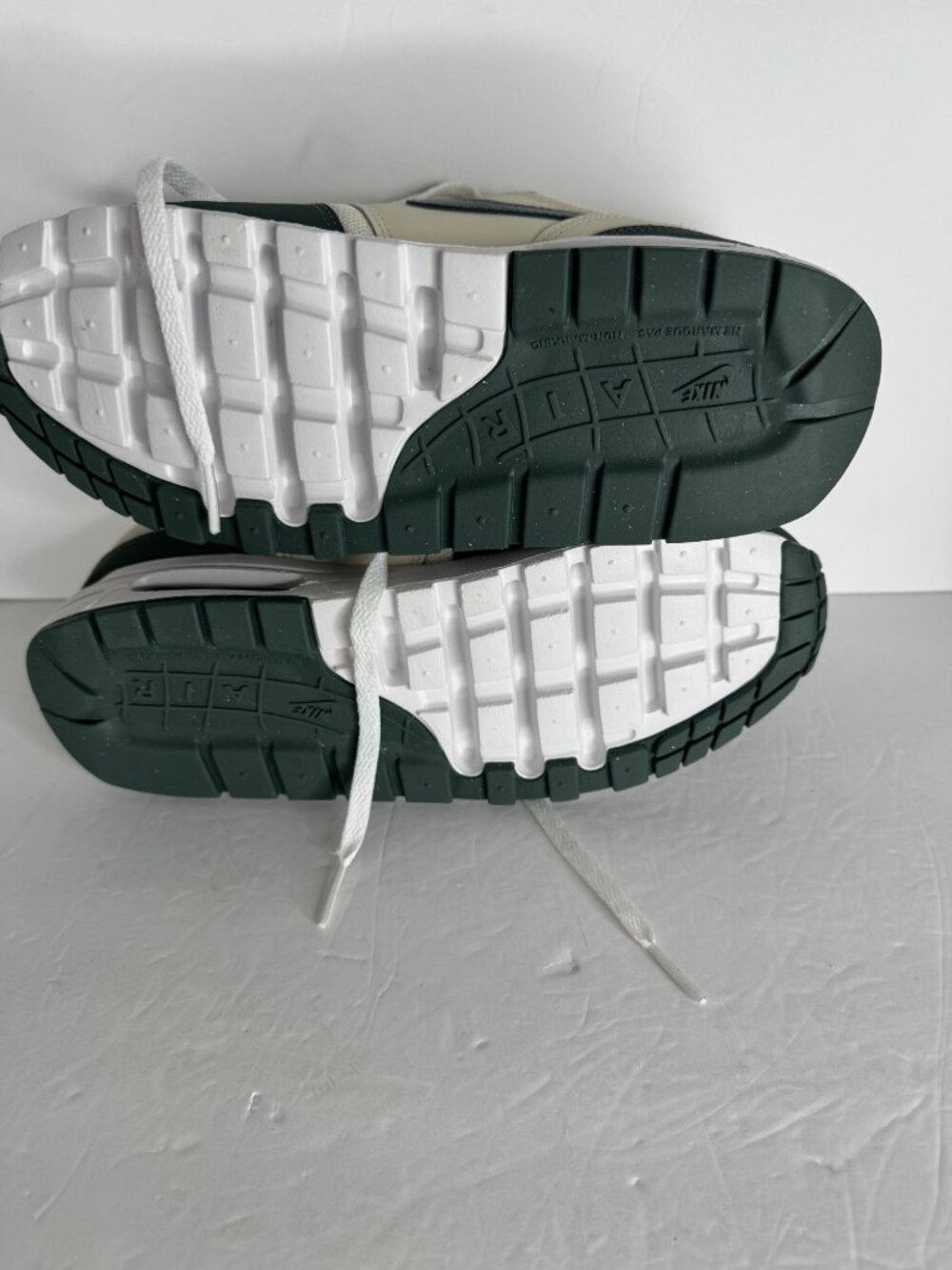 Nike Air Max 1 Pale Ivory Vintage Green Sneakers Boys US 6 Youth EU 38.5 NIB - Picture 9 of 9